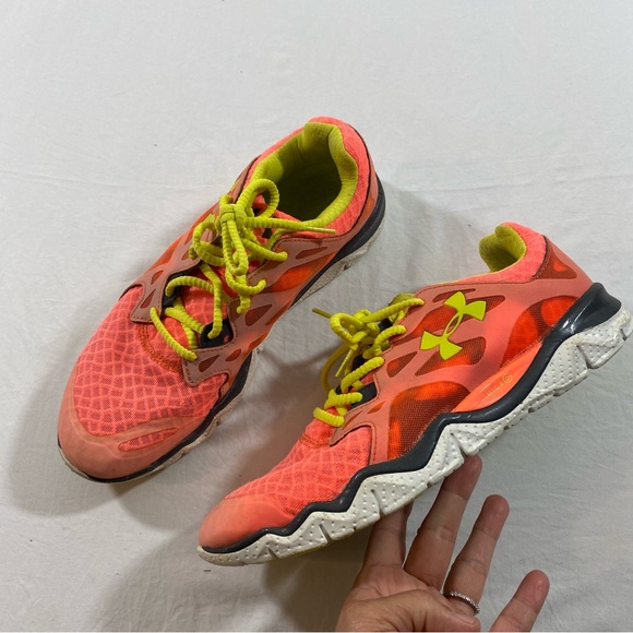 Under Armour Sneakers Shoes Woman’s 10 Coral lace up tennis shoes athletic shoe - Picture 3 of 7